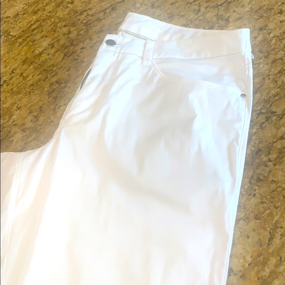 Lululemon white, Abc pant slim 33 waist 34 length